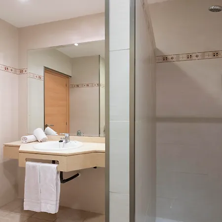Hotell Palia La Roca 3*